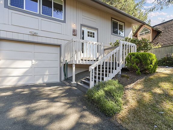 4th image of 3868 NW Port Ave