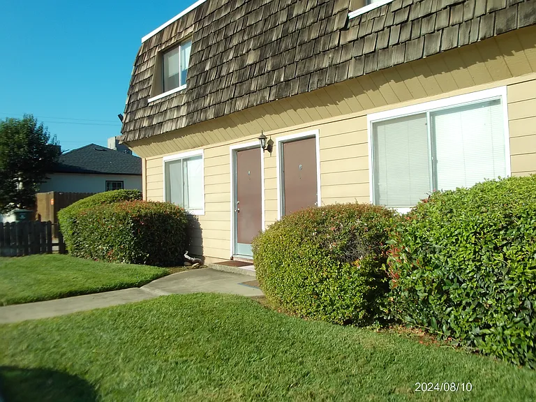668 Clark Ave — Photo 1