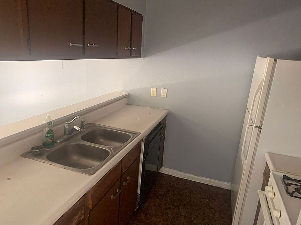 1st image of 2723 Wilson #1