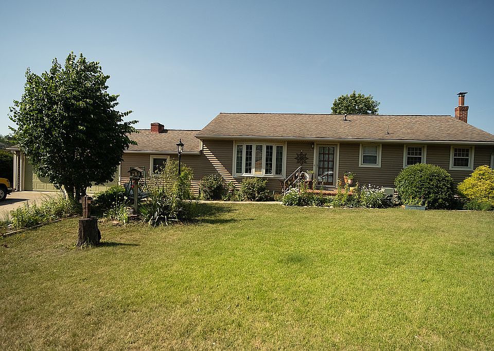 1st image of 308 Bowen Dr