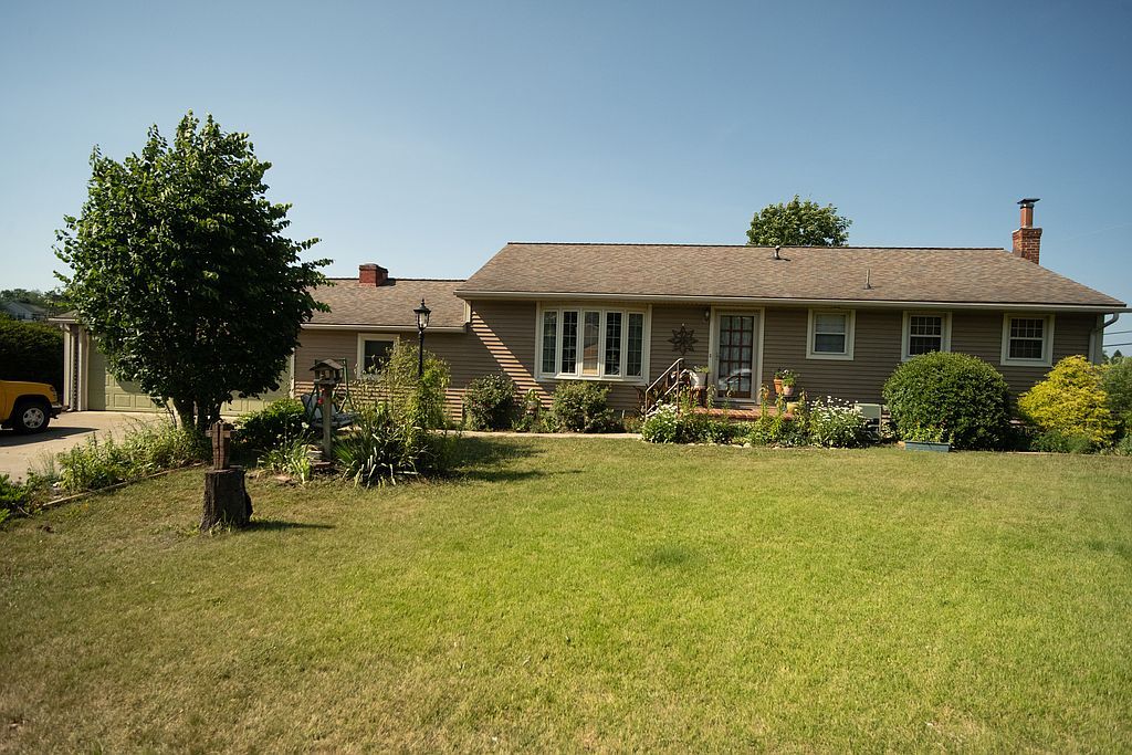 308 Bowen Dr - Property Image