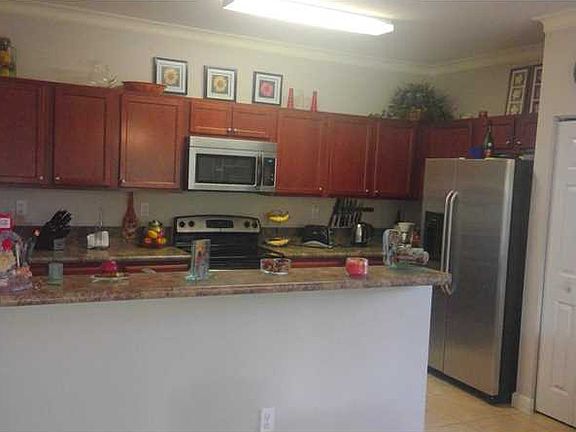 2nd image of 2870 NE 2nd Dr