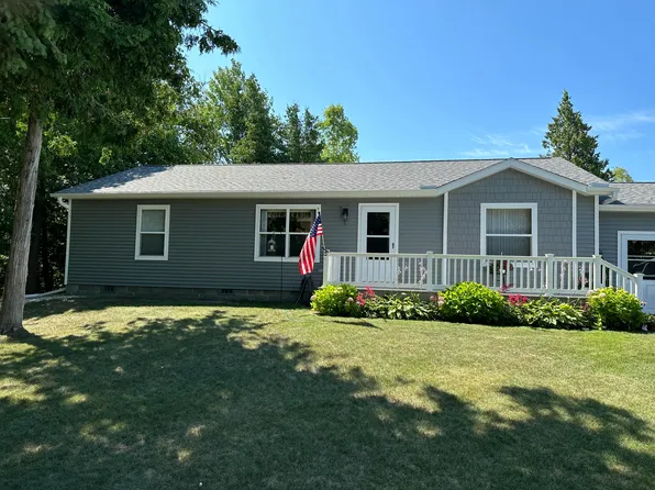 451 Cadillac St, Mackinaw City, MI 49701