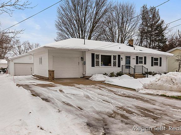 2nd image of 3959 Suburban Shores Dr NE