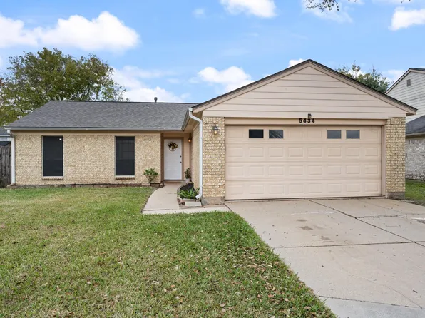 5434 Sugar Creek Dr, La Porte, TX 77571