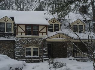 731 Lake Rd, Mountain Top, PA 18707