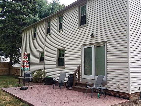 3rd image of 606 Debbington Dr