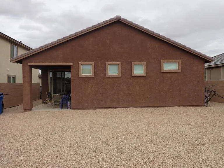 10450 S Cutting Horse Dr — Photo 2