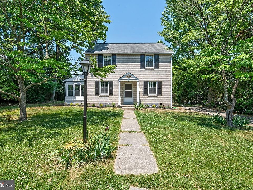 1st image of 3731 School Ln