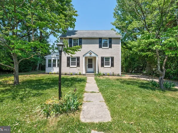 3731 School Ln, Newtown Square, PA 19073