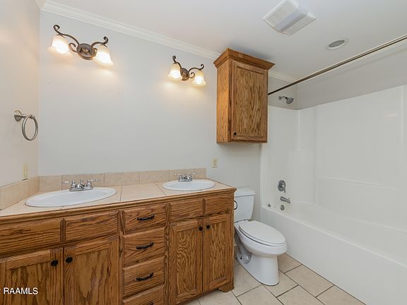 4th image of 1029A Gary Dr