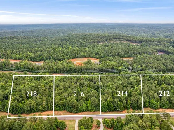 214 Crescent Dr, Forsyth, GA 31029