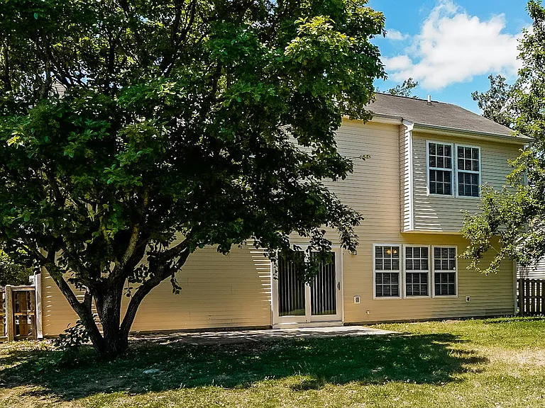 6333 Saybrooke Dr — Photo 17
