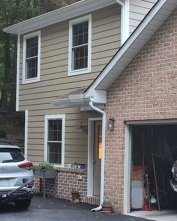 Separate 2-story addition 