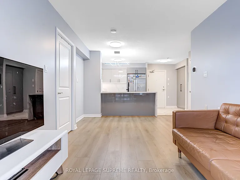 872 Sheppard Ave W #301 — Photo 9