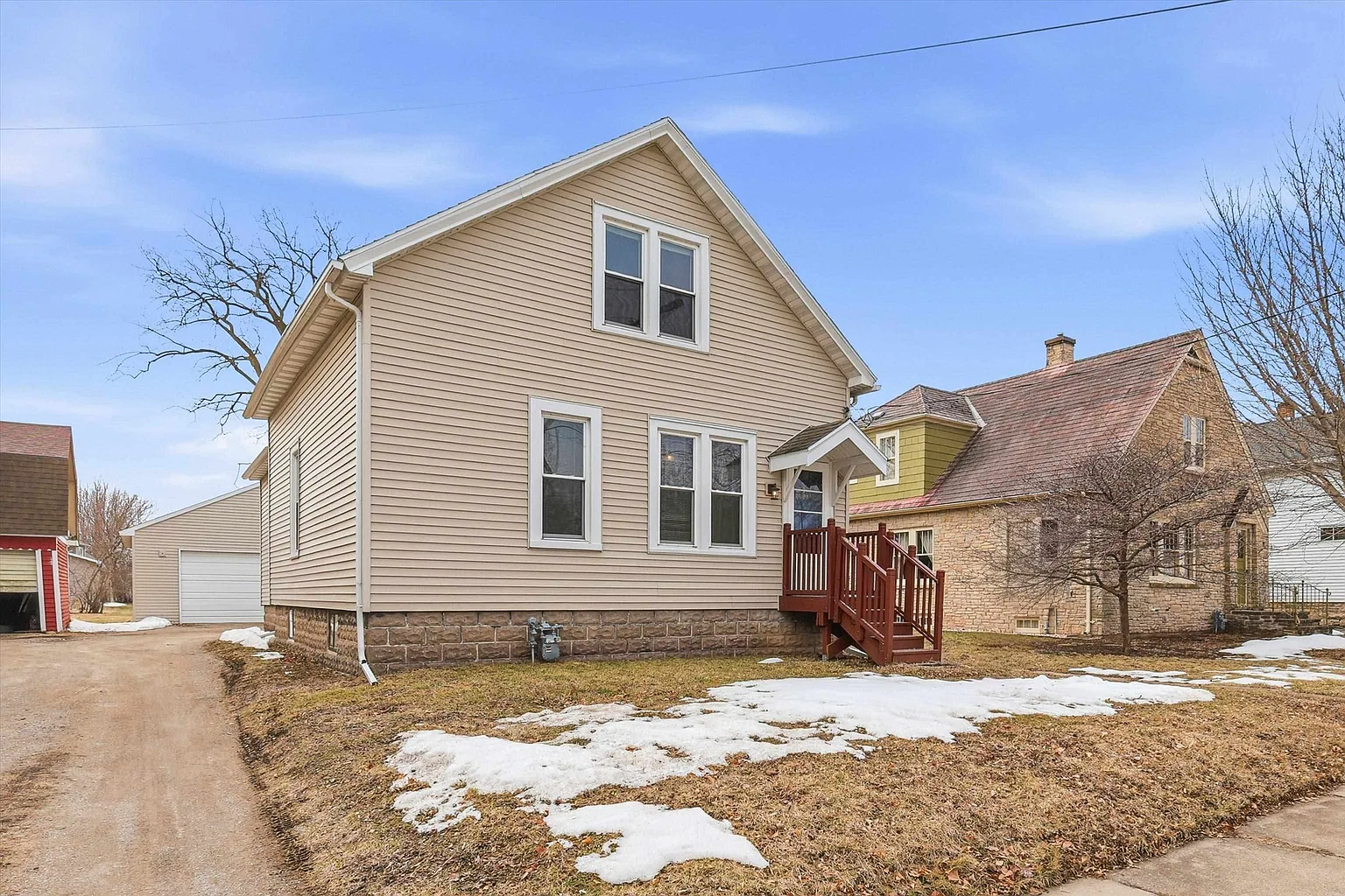 1125 Winnebago Ave photo 1