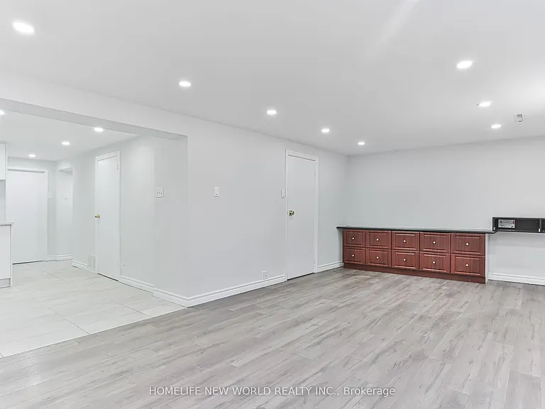 3 Erlesmere Ave — Photo 12