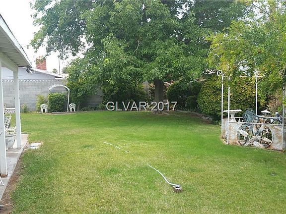 3rd image of 4604 Del Monte Ave