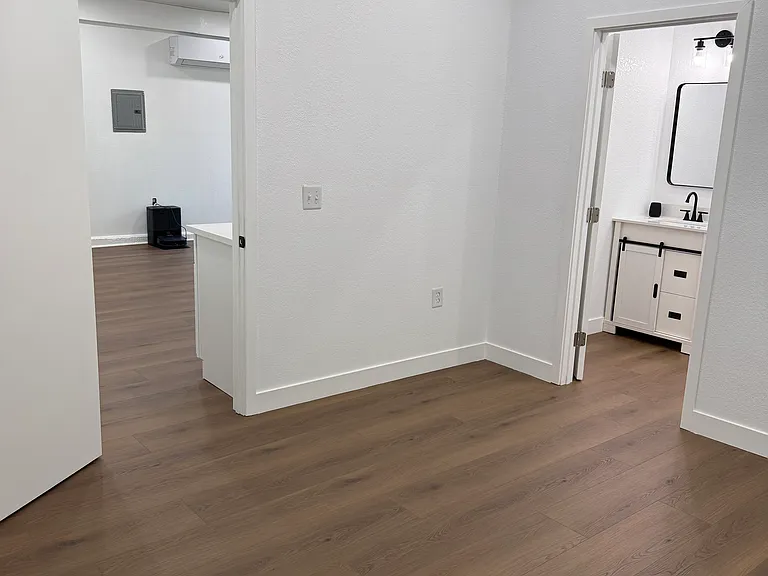 1155 Valencia Rd — Photo 5