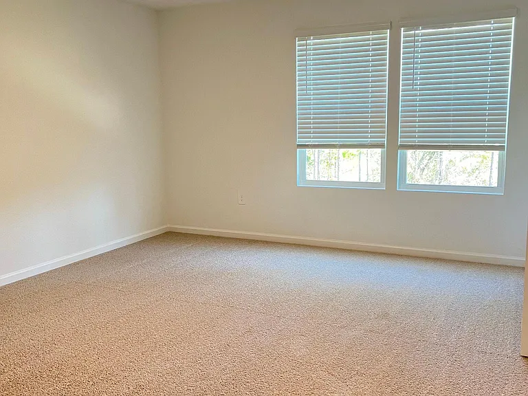 439 Talulla Trl — Photo 13