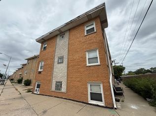 8000 Grand Ave APT 1S, River Grove, IL 60171