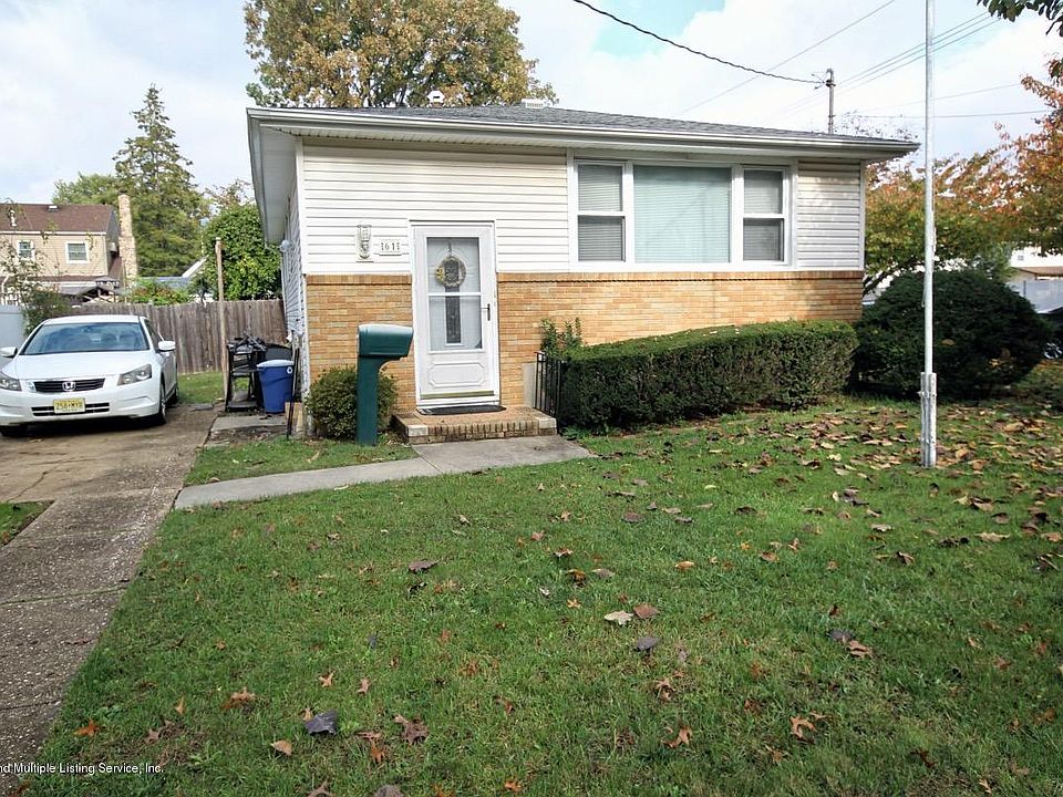 1st image of 61 Elkhart St