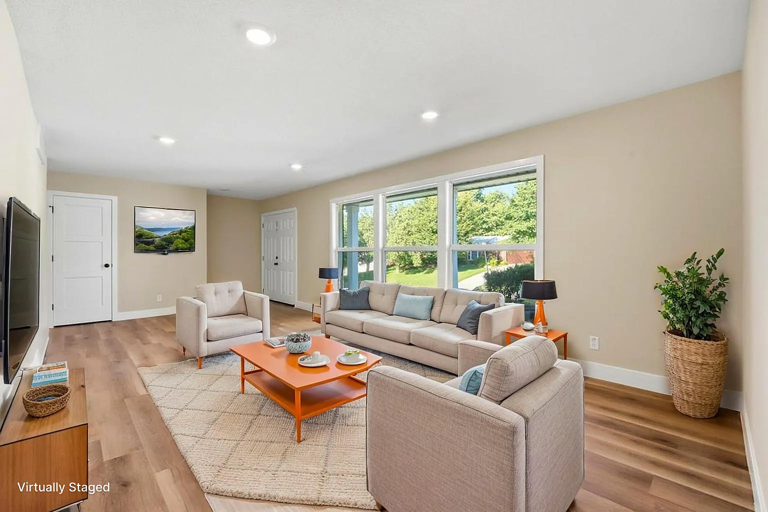 4 bed, 3.0 bath, 3170 sqft, $2,500 — Photo 3
