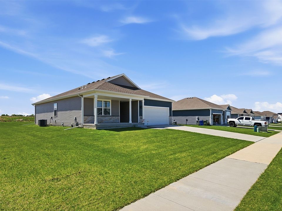 7603 Crossroads Dr SW, Cedar Rapids, IA 52404 | Zillow