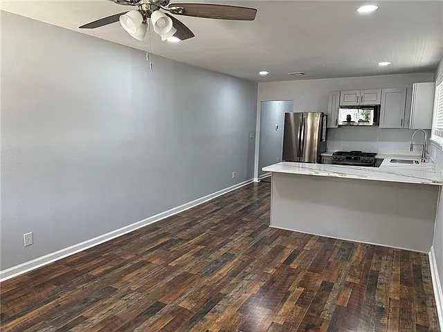3 bed, 3.0 bath, 1437 sqft, $2,150 — Photo 3