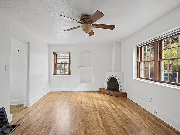 3rd image of 312 Staab St
