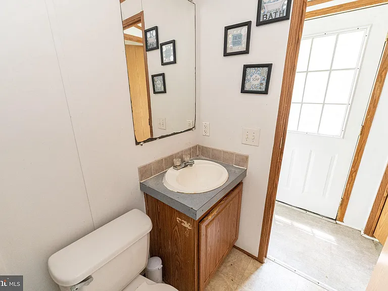 2350 Old Snow Hill Rd — Photo 42