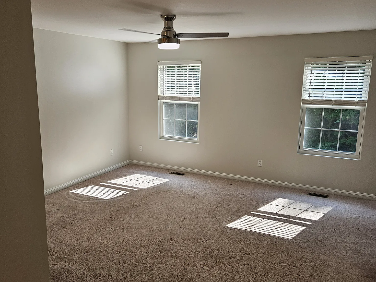 1 bed, 900 sqft, $925 — Photo 2