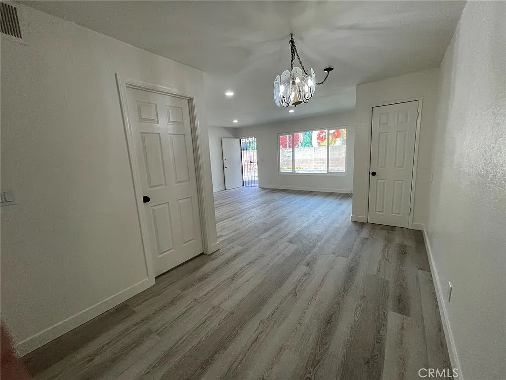 1 bed, 800 sqft, $2,350 — Photo 4
