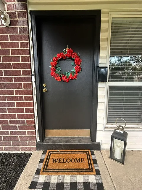 3 bed, 1155 sqft, $2,100 — Photo 3