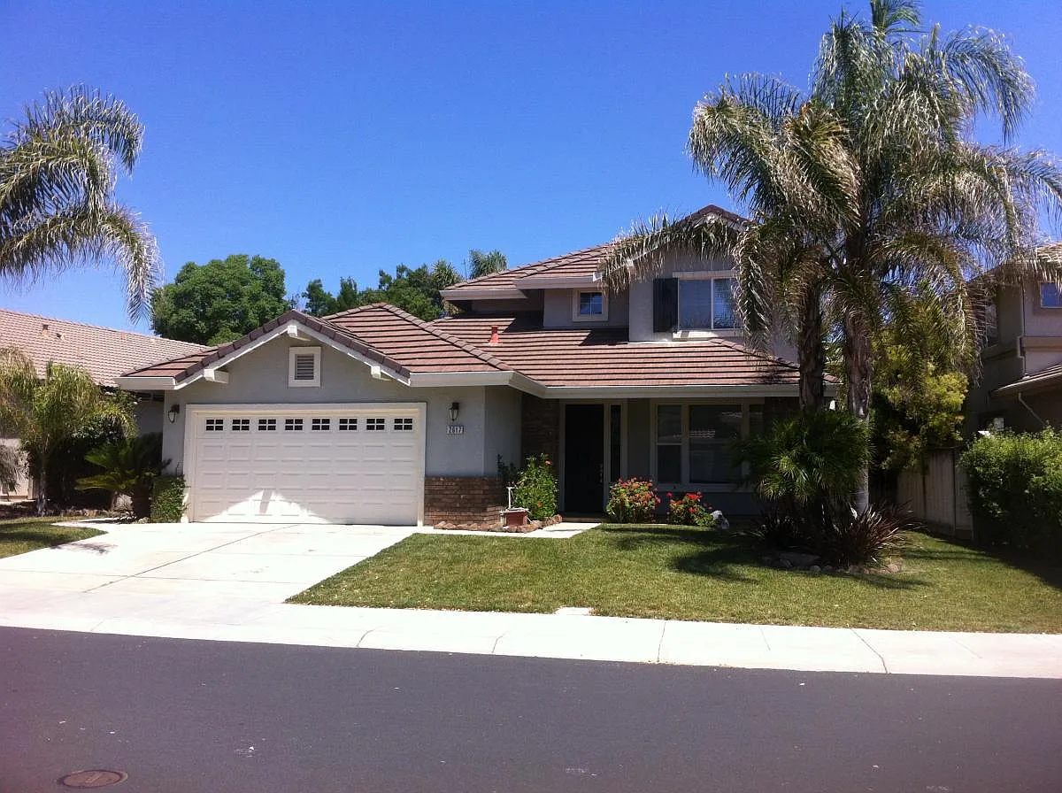 2617 Crescent Way photo 1