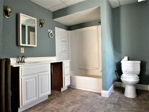 5th image of 157 Union St