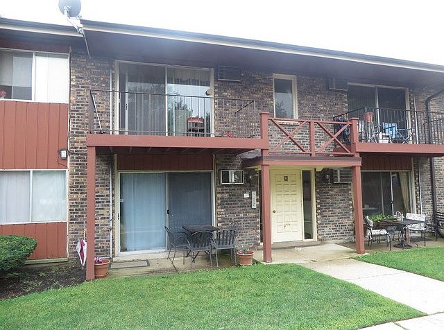 1st image of 247 N Neltnor Blvd #B-2e