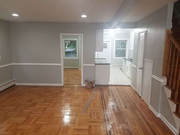5th image of 1135 E 219th St