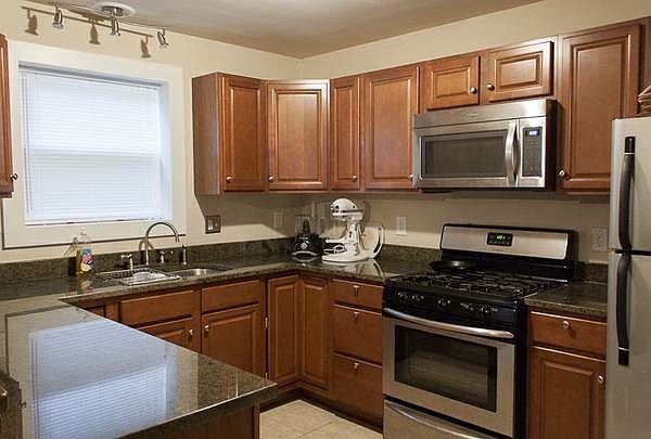 1st image of 3018 Park Ave APT 2