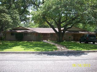 1418 Grey Oak Dr, San Antonio, TX 78213