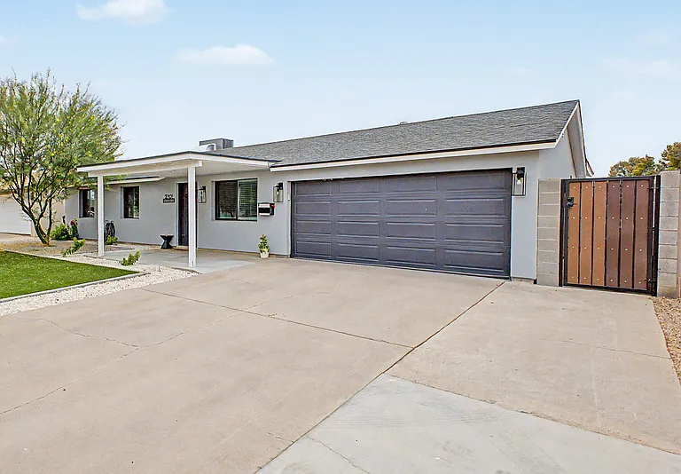 3701 E Ludlow Dr — Photo 23