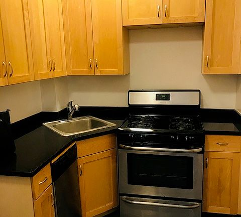 5th image of 207 W 106th St #6AA