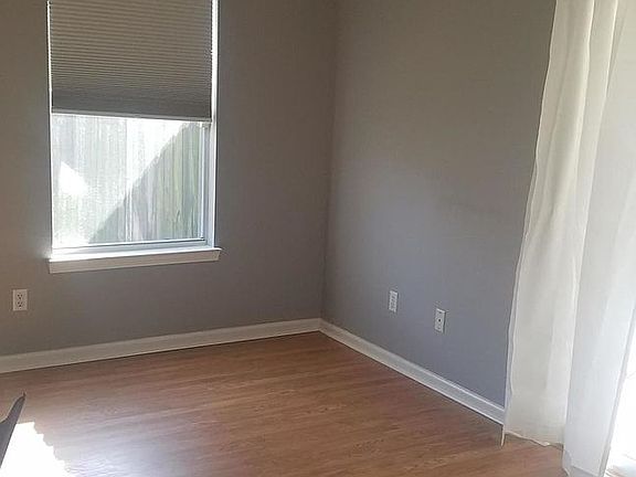 3rd image of 2800 Gwendolen Ct