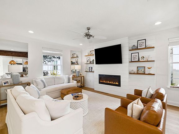 5th image of 243 Woodshire Dr