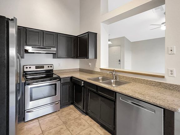 3rd image of 10242 N 66th Ave #B