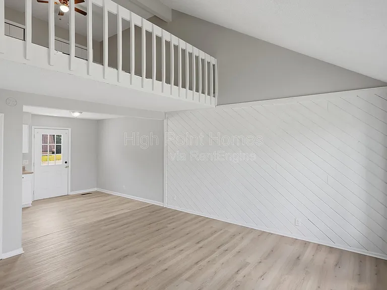 90 Park St #102 — Photo 5
