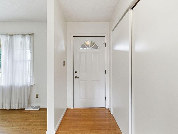 4th image of 625 Cromwell Way