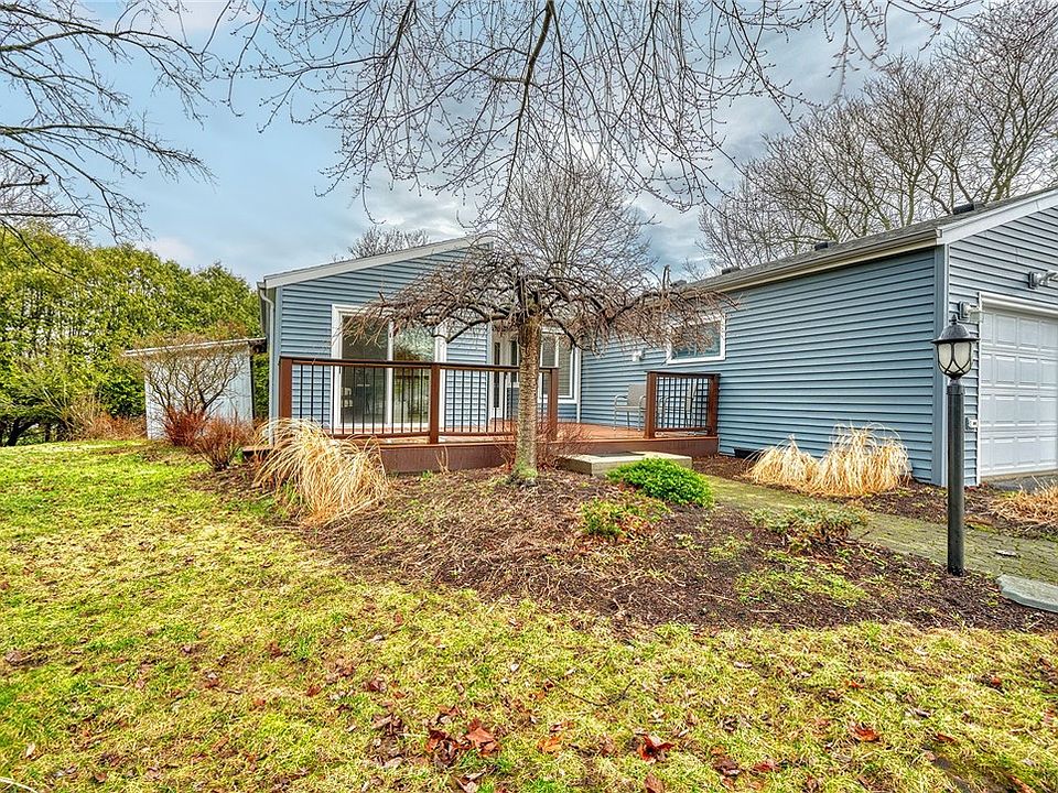 1st image of 26 Hanningfield Cir