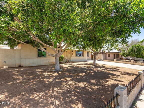 4th image of 329 W DESERT Drive