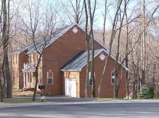 8827 Stolen Moments Ter, Fairfax, VA 22031